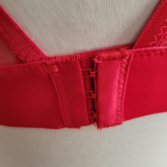 Marilyn Monroe Bra / 36C / Fire Red - Picture 4 of 5